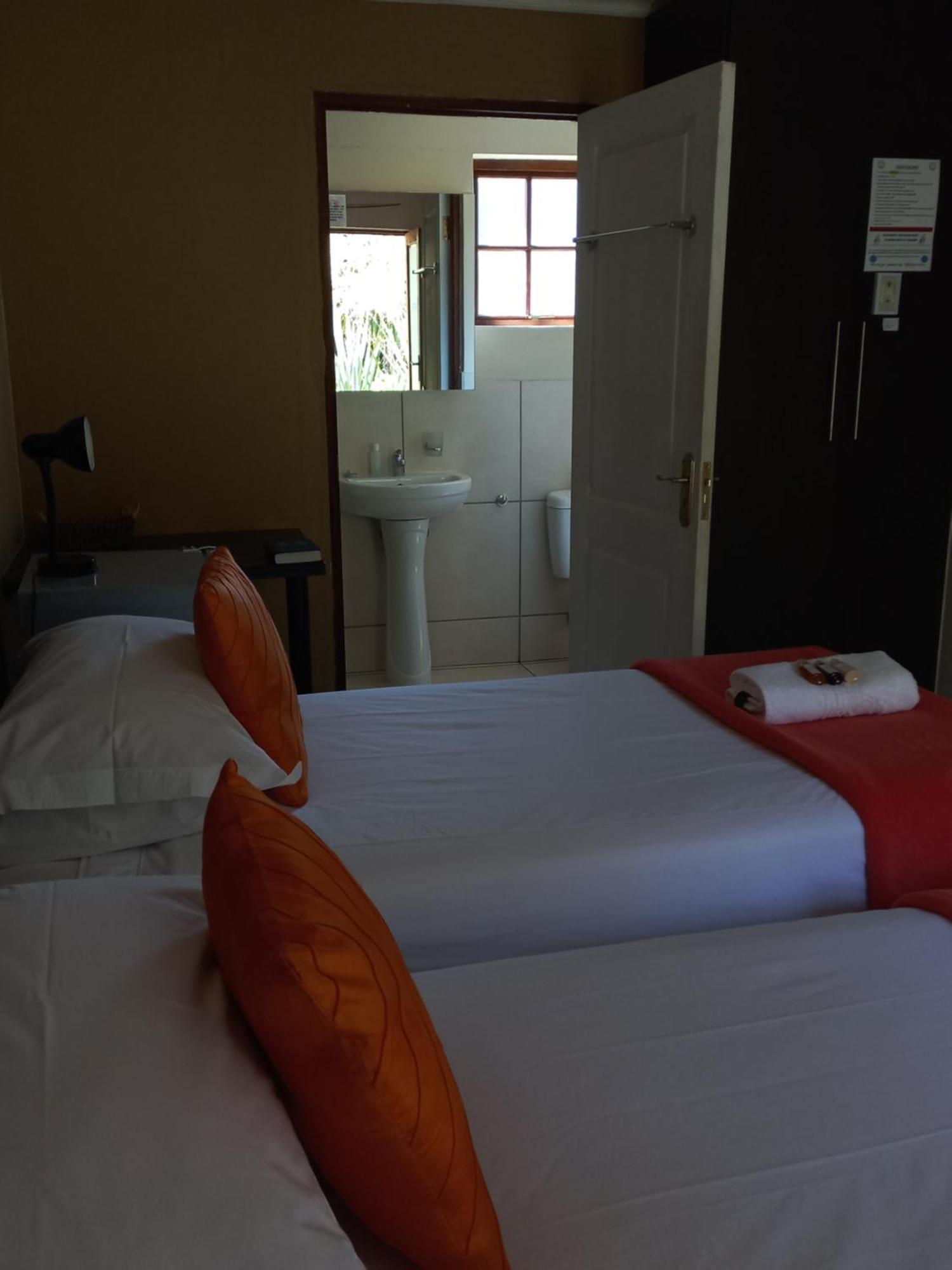 Or Tambo Guest House Κέμπτον Παρκ Εξωτερικό φωτογραφία