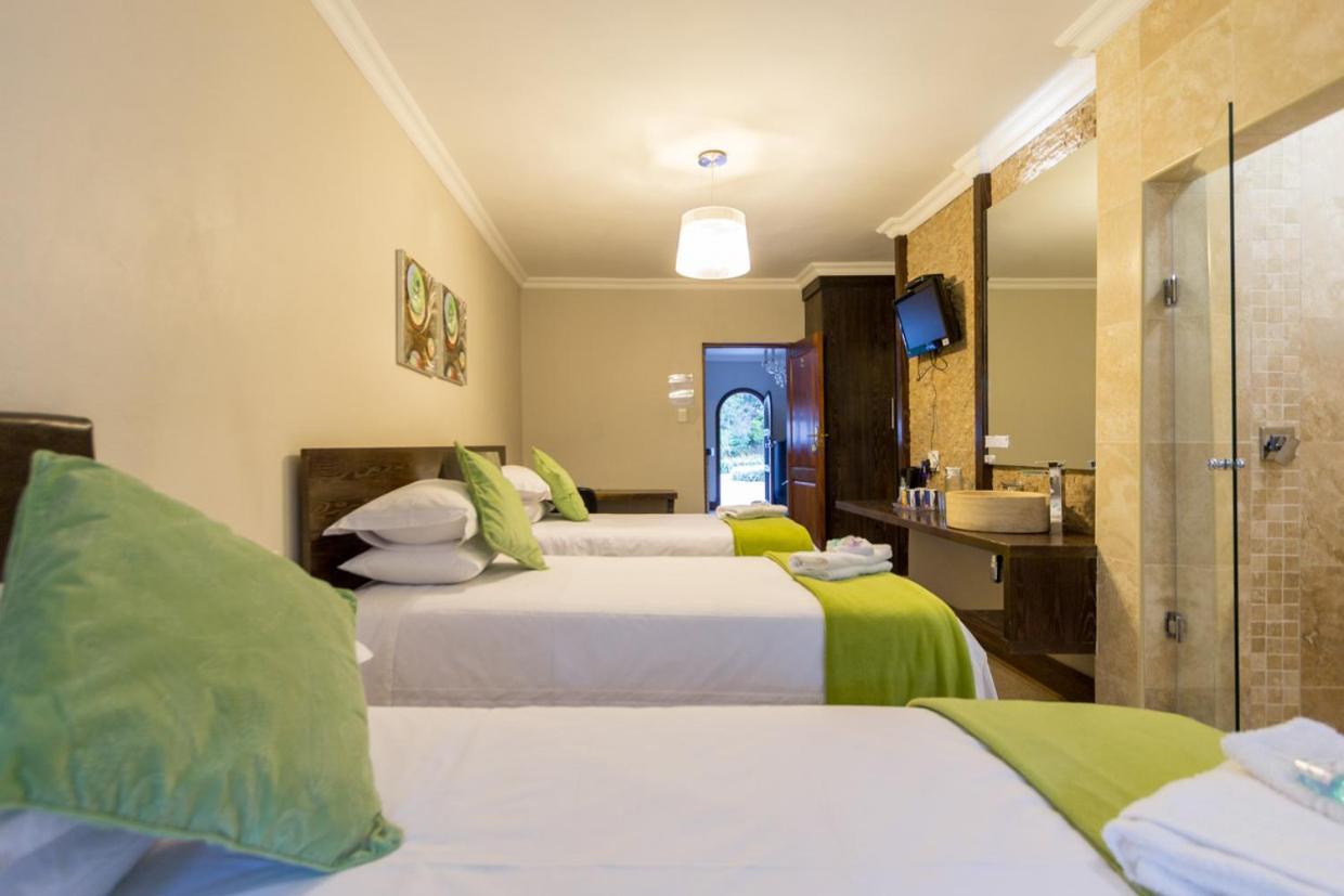 Or Tambo Guest House Κέμπτον Παρκ Εξωτερικό φωτογραφία