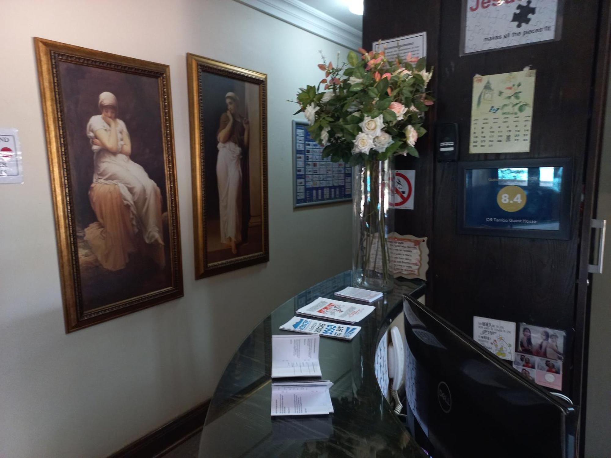 Or Tambo Guest House Κέμπτον Παρκ Εξωτερικό φωτογραφία
