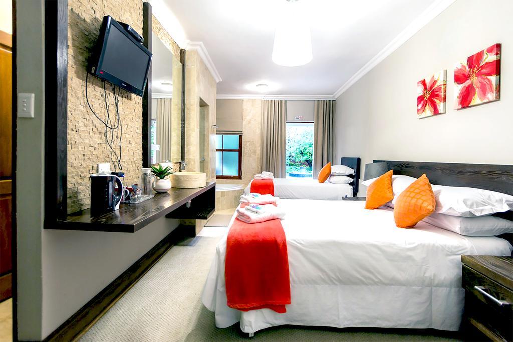 Or Tambo Guest House Κέμπτον Παρκ Εξωτερικό φωτογραφία