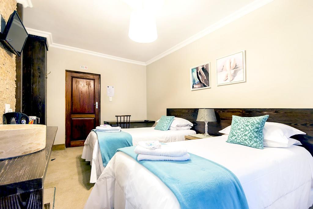 Or Tambo Guest House Κέμπτον Παρκ Εξωτερικό φωτογραφία
