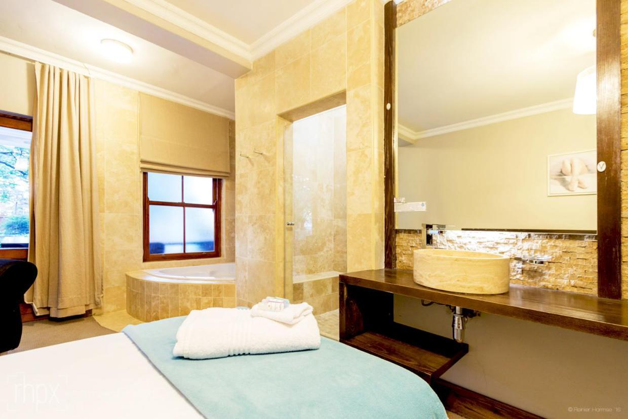 Or Tambo Guest House Κέμπτον Παρκ Εξωτερικό φωτογραφία